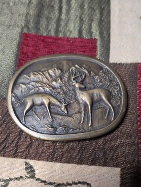 Vintage Bronze Tone Deer Relief Belt Buckle - Brown